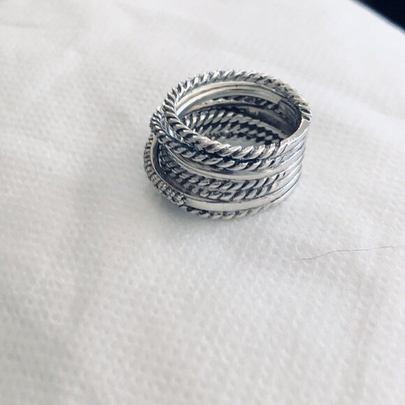 David Yurman Crossover Ring w Pave Diamonds Size 5 Comes w/ DY Pouch Beautiful - Picture 11 of 16